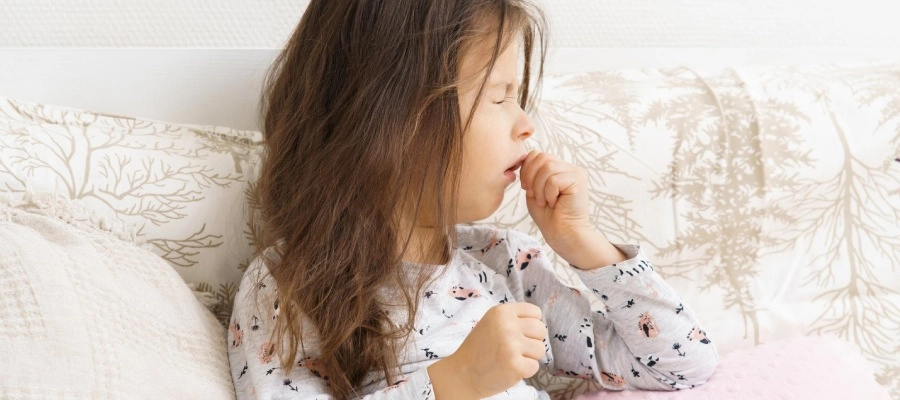Imagem do post Quando se preocupar com a tosse infantil? Entenda as causas comuns